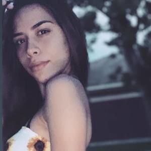 Meet your Posher, Thalia